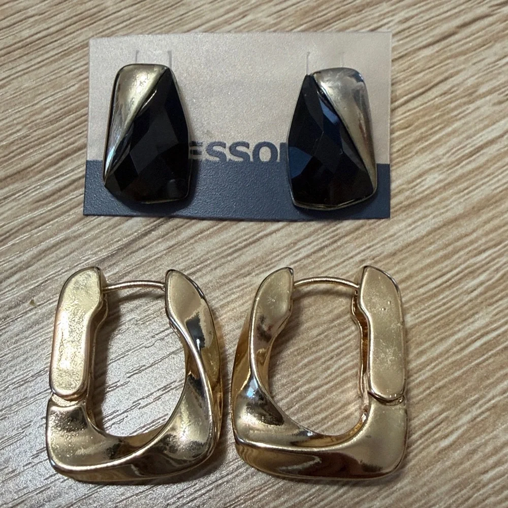 Forever 21 Women’s Bundle of Earrings Set Black & Gold Studs + Gold Hoop Squares